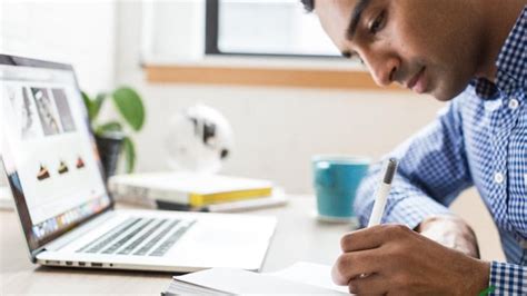 Hindi Diwas: 11 career options in Hindi language that students can opt.